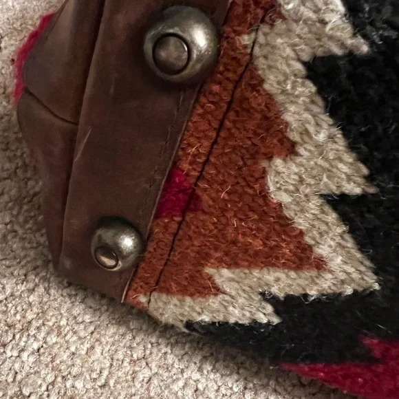 Western Artisan Red and Black Geometric Tote - Picture 5 of 11